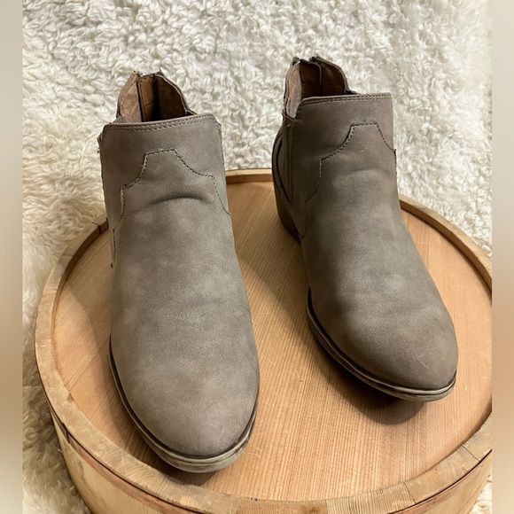 Eurosoft Softt Adalene Block Heel Zip Western Cowgirl Booties Boots Sz 7.5 - Picture 2 of 10